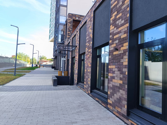 Снять  помещение свободного назначения