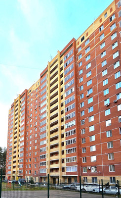 Купить --комнатную квартиру