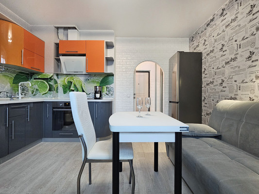 Купить --комнатную квартиру