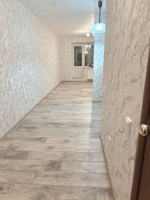 Купить --комнатную квартиру